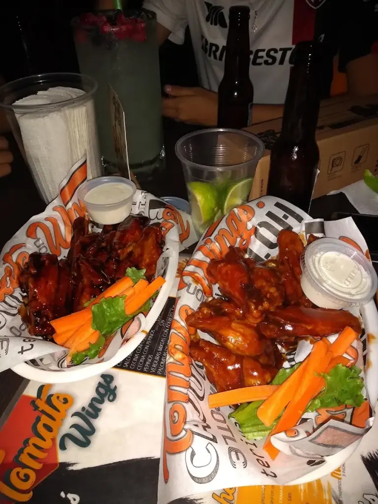 BAR TOMATO WINGS
