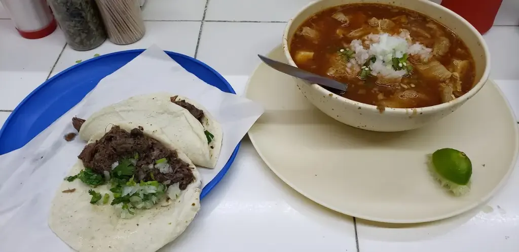Barbacoa y Menudo Don Raúl