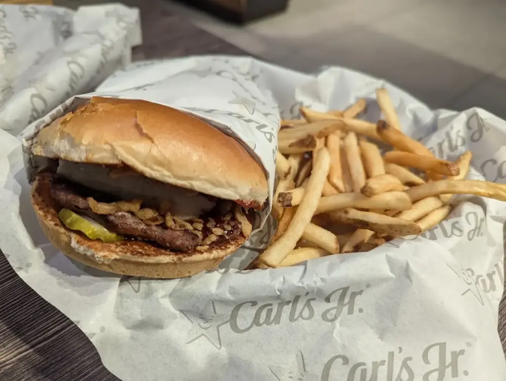 Carl's Jr. Milenio III Querétaro