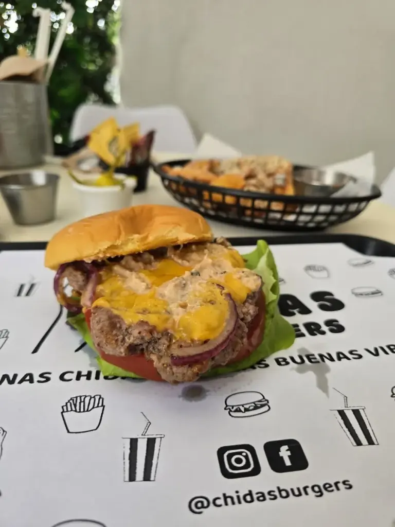 CHIDAS BURGERS
