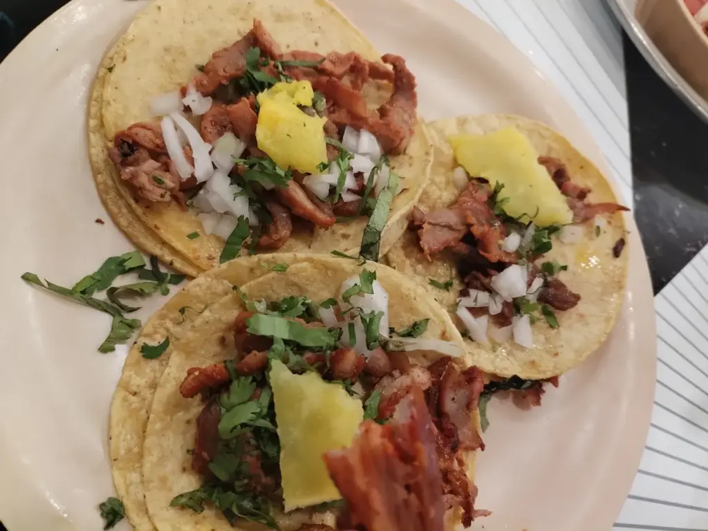 El Sirloncito Taquería de Barrio