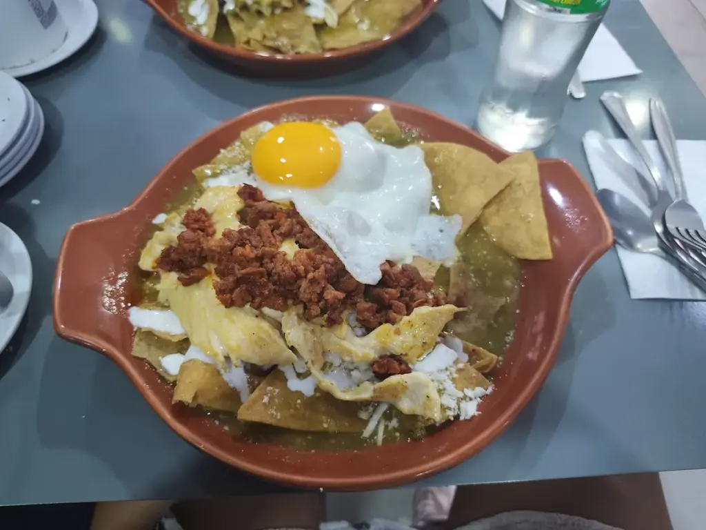FONDA DOÑA BLANCA