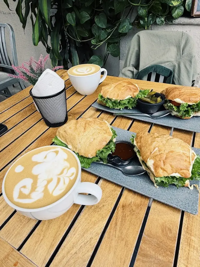Hey! Brew Bar Café