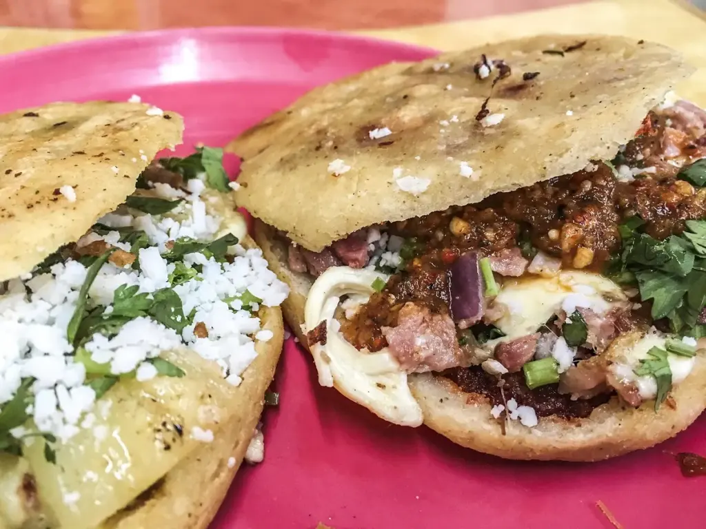Hijos de su... Moctezuma