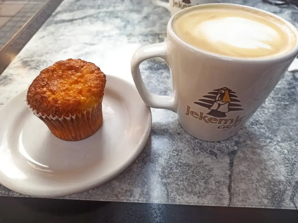 Jekemir Café