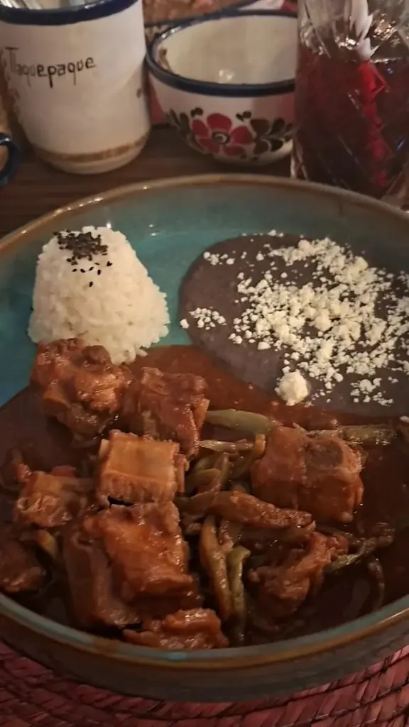 La Alfarera - Cenaduría de Barrio y Carnes en su Jugo