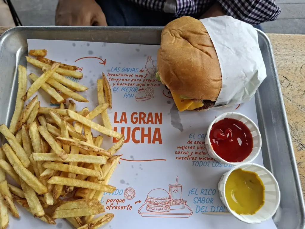 La Gran Lucha Plaza Patria
