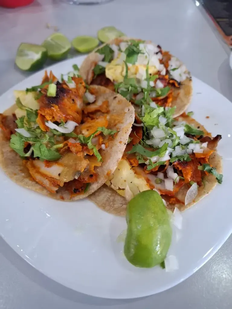 Los Compadres Taquerías (Viveros)