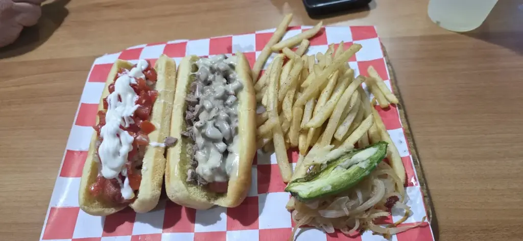 Los Dogos de Luis