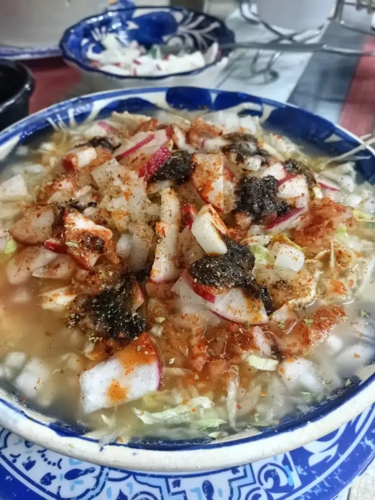 Los Pirules (Antojitos Mexicanos - Pozole)
