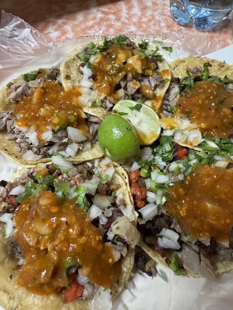 Los Tacos De Chicle El Ramiro