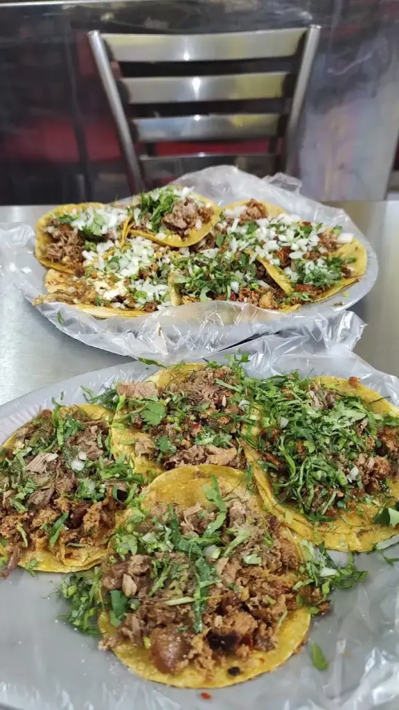 Los Tres Potrillos
