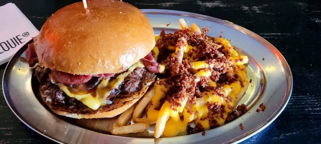 Louie Burger Chapalita