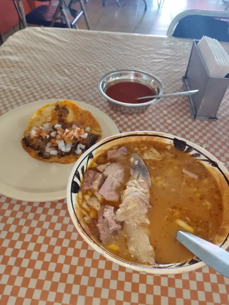 Menudo y Birria Victoria