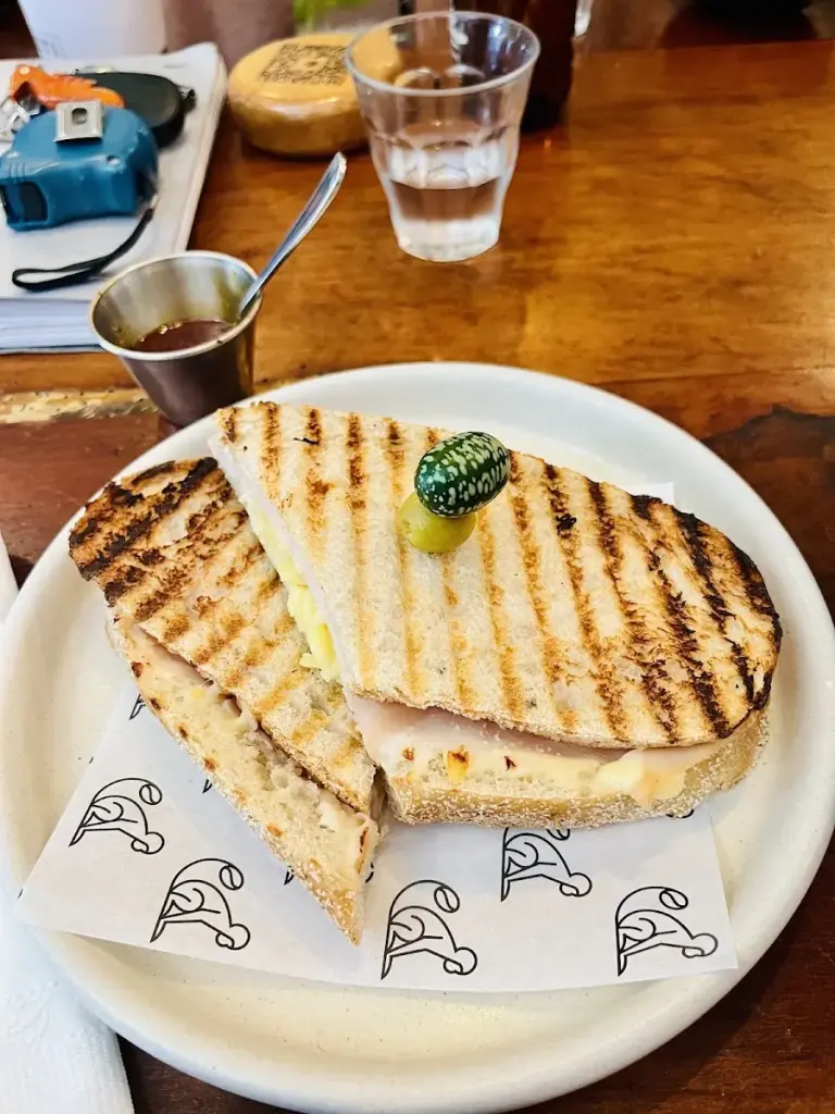 MONONO COFFEE SHOP