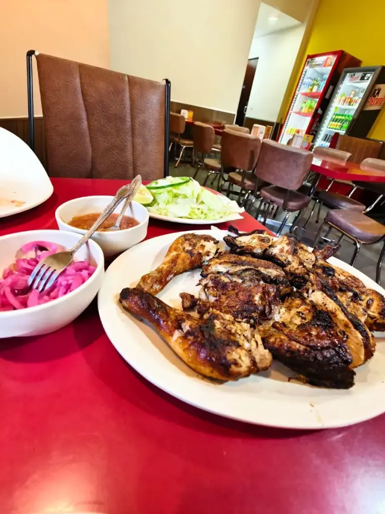 Pollo Brujo Centenario- Restaurante