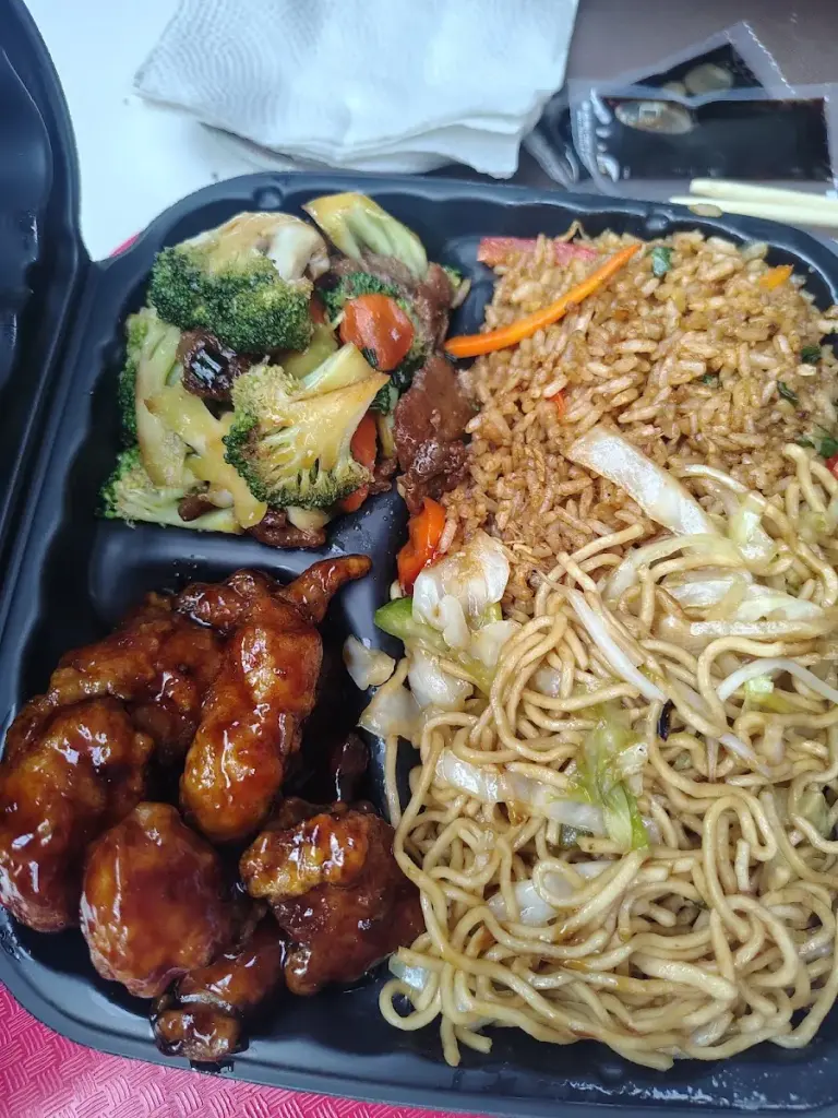 Qin Oriental Food Oblatos