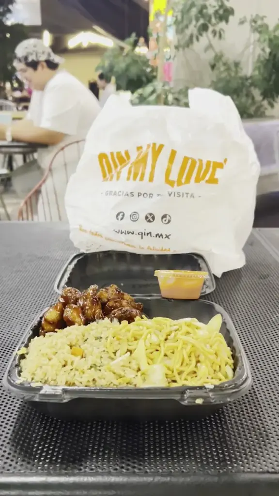 Qin Oriental Food Plaza Patria
