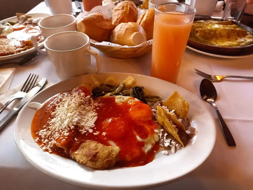 Raffaello Ristorante Satélite