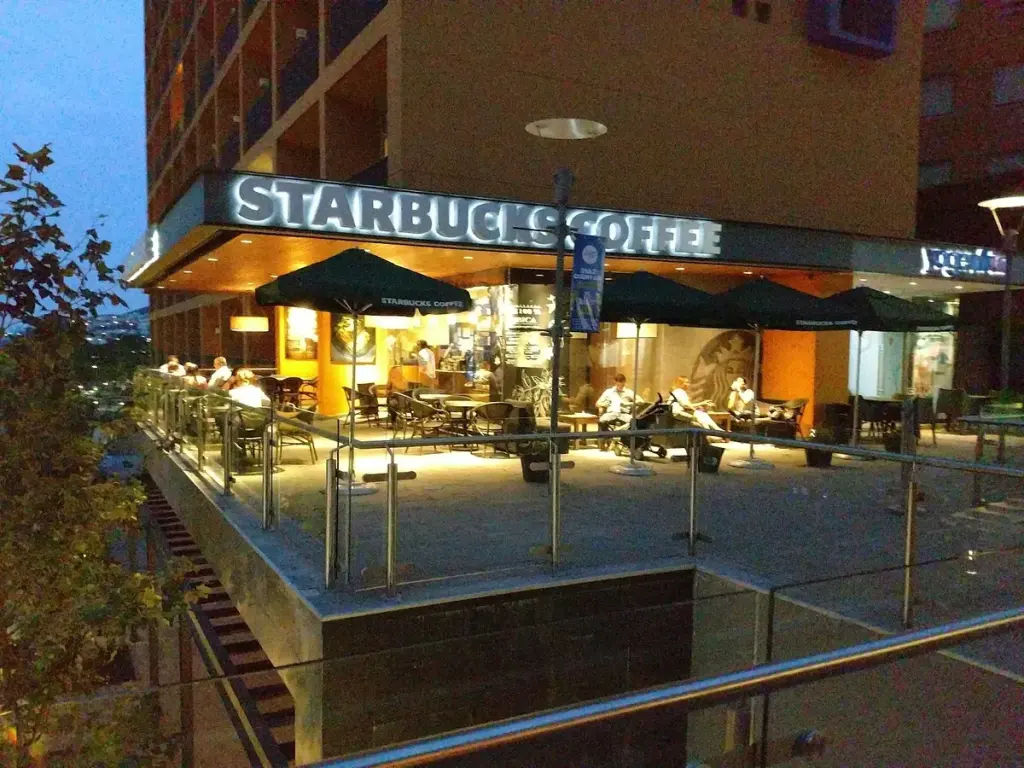 Starbucks Nuevo Sur
