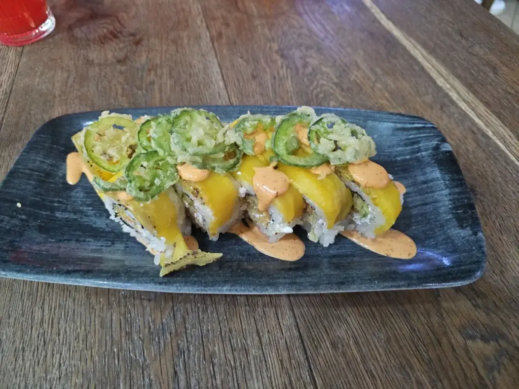 Sushi Roll Plaza Central