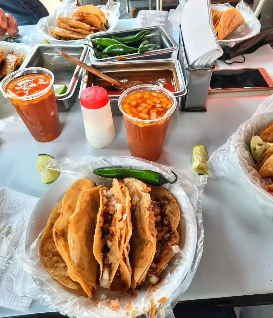 Tacos de barbacoa "La 68 y Federación"