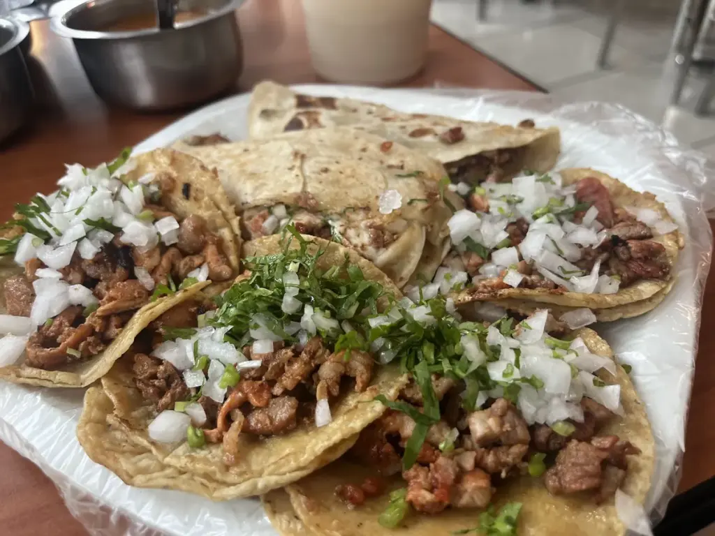 TAQUERÍA LOS AMIGOS
