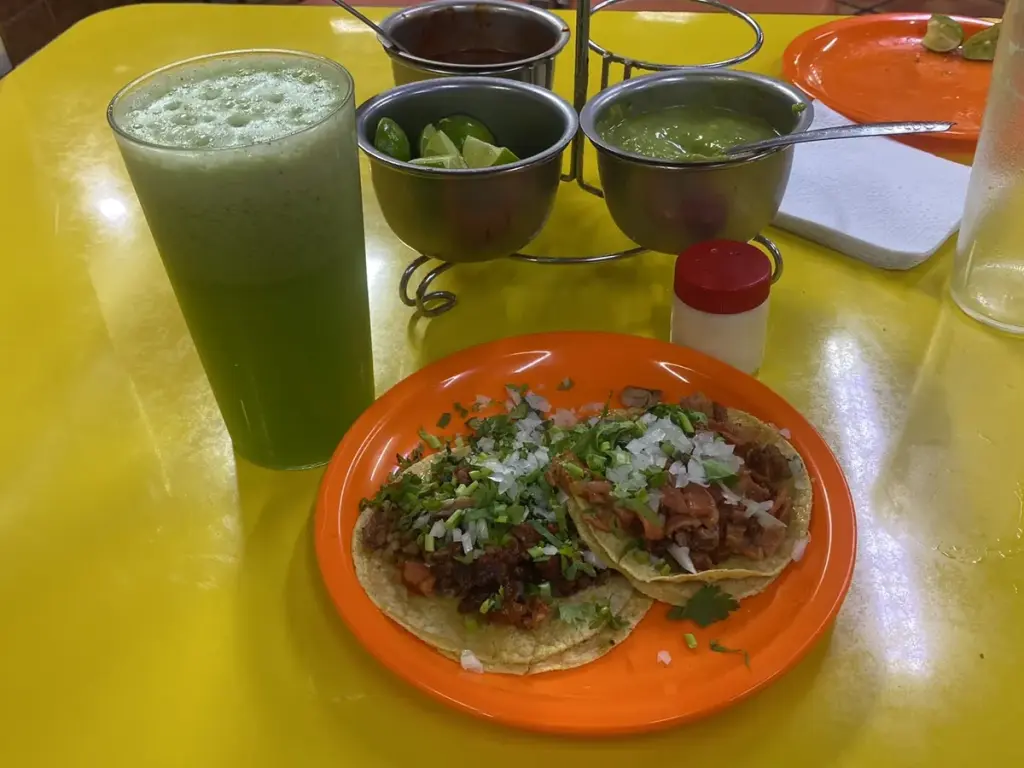 Taquería Los Güeros