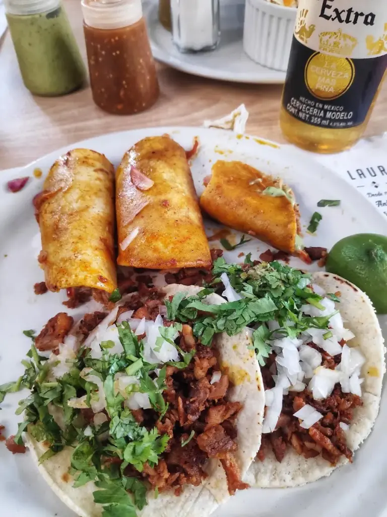 Taquería Los Laureles - Suc. Av. México