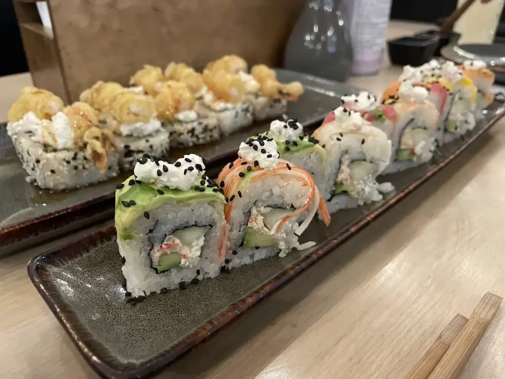 Teikit Sushi & Noodles