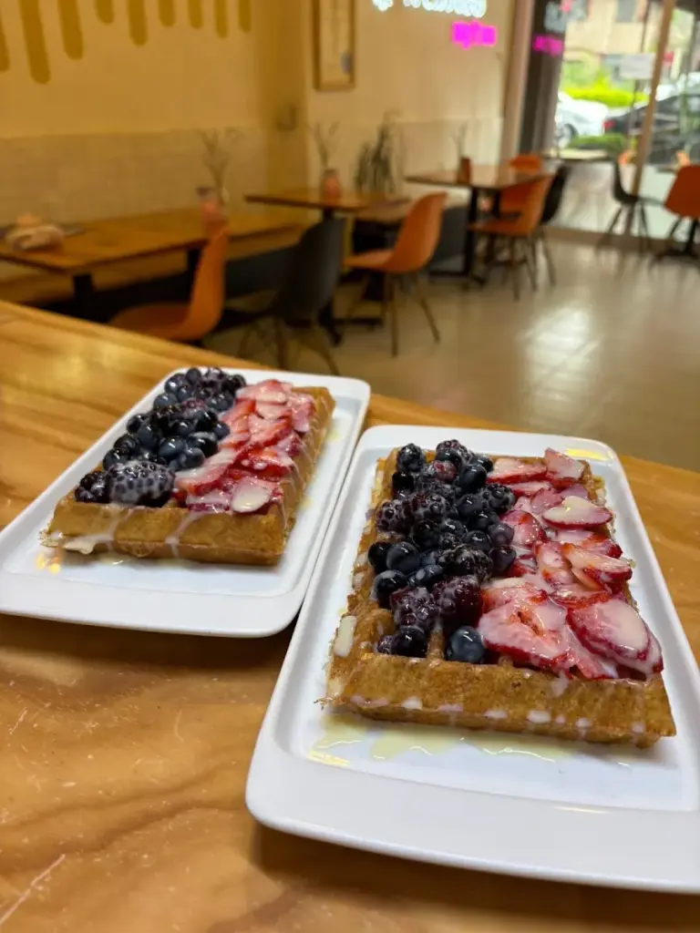 W&M Waffles and More - Del Valle